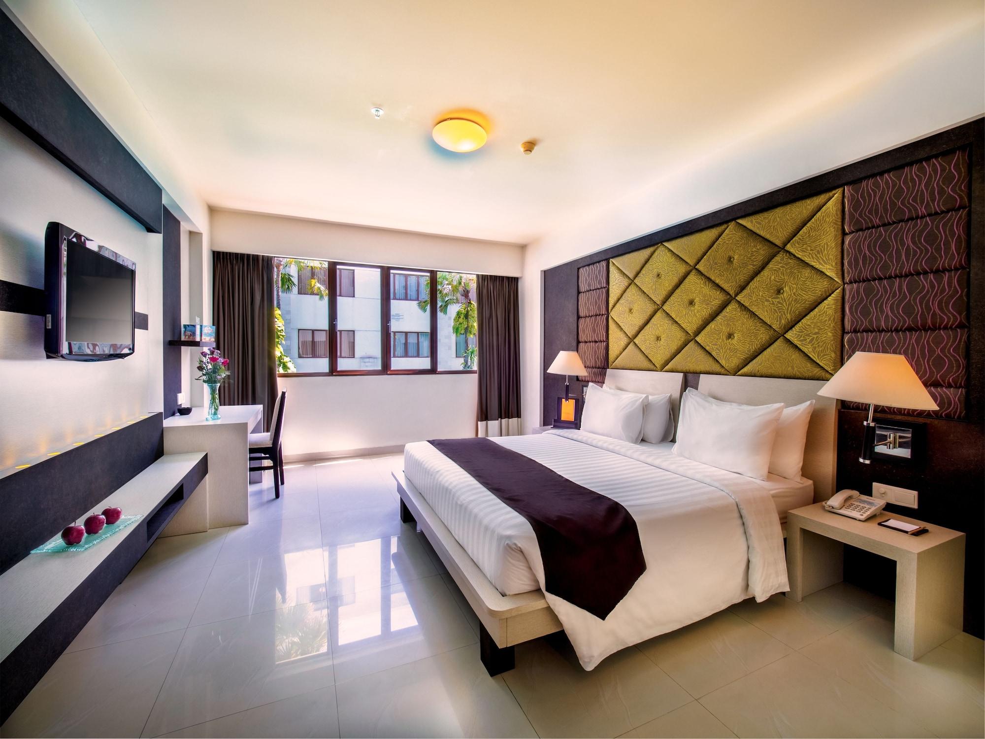 Hotel Aston Kuta And 4*