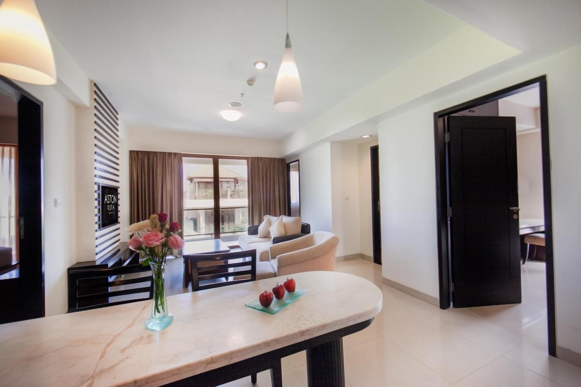 Hotel Aston Kuta And 4*