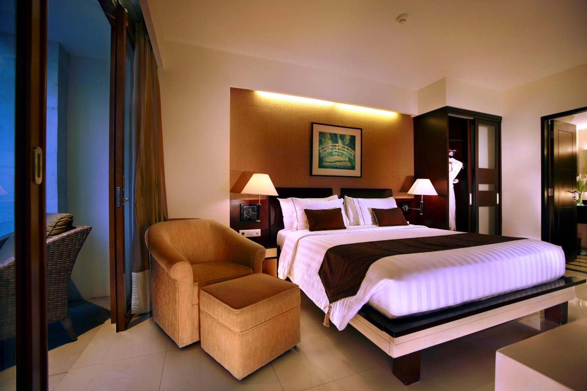 Aston Kuta And 4* Kuta (Bali)