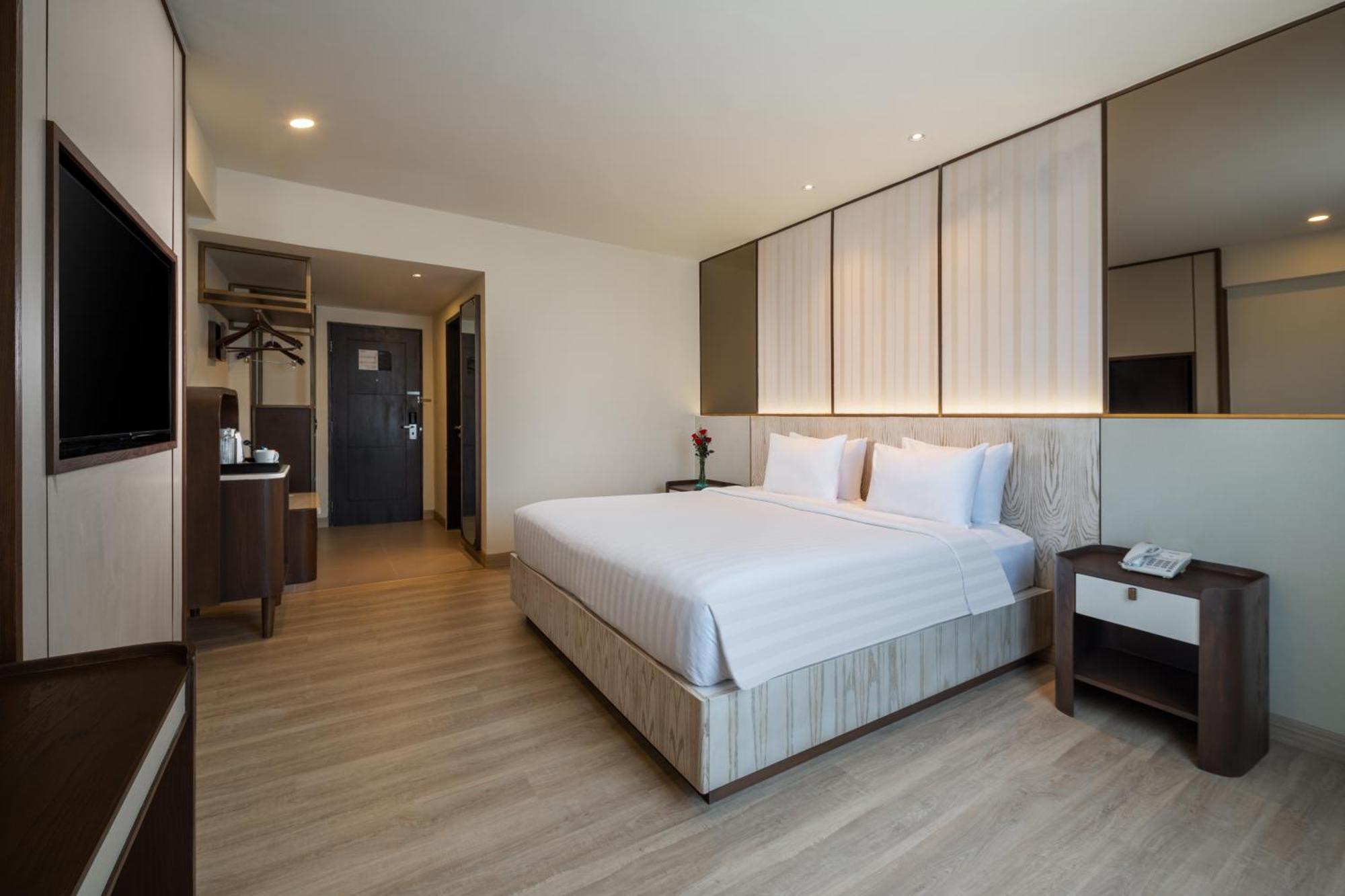 Hotel Aston Kuta And 4*